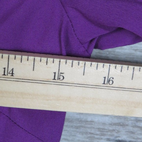 Express* Women's Long Sleeve Button Down Low V-Neck Shirt~ Size XS (Purple) - Picture 8 of 10